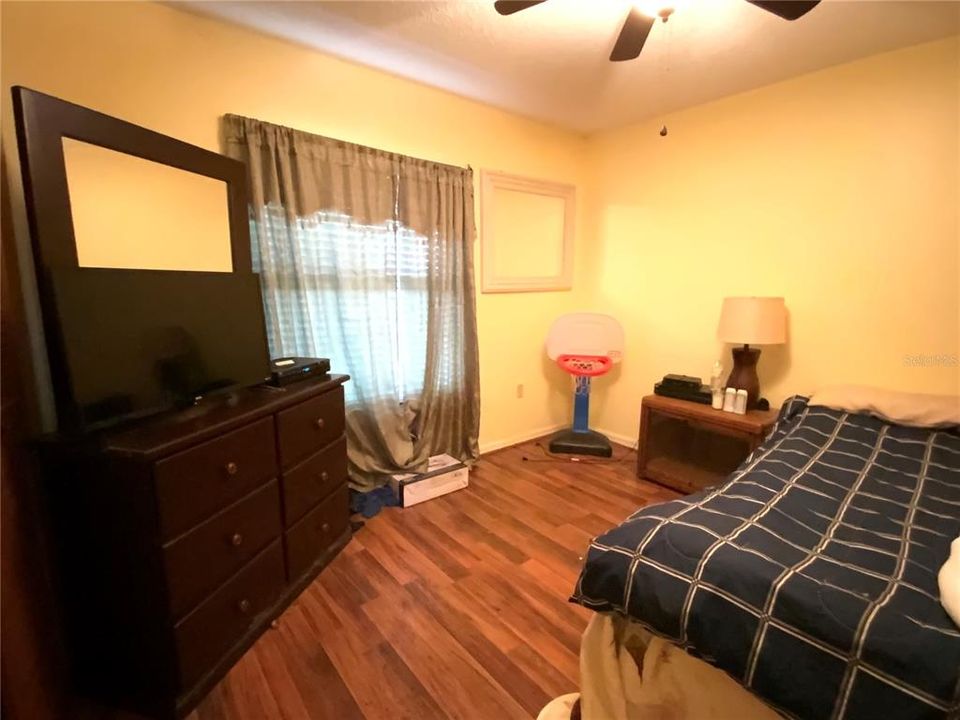 Activo con contrato: $259,900 (3 camas, 2 baños, 1781 Pies cuadrados)