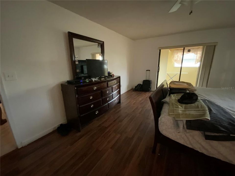 Activo con contrato: $259,900 (3 camas, 2 baños, 1781 Pies cuadrados)