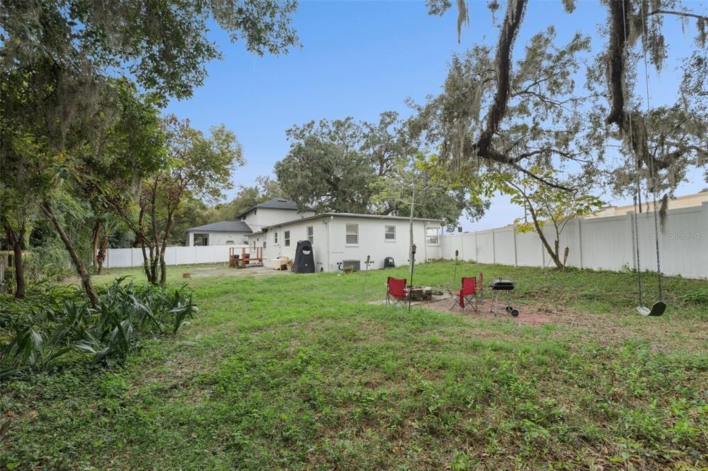 Под контрактом: $2,200 (2 спален, 1 ванн, 1138 Квадратных фут)