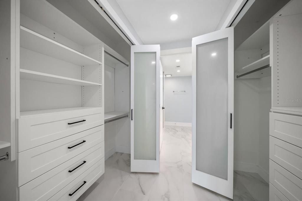 For Rent: $5,000 (2 beds, 2 baths, 1392 Square Feet)