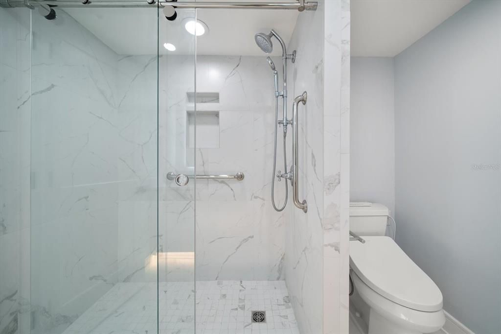 For Rent: $5,000 (2 beds, 2 baths, 1392 Square Feet)