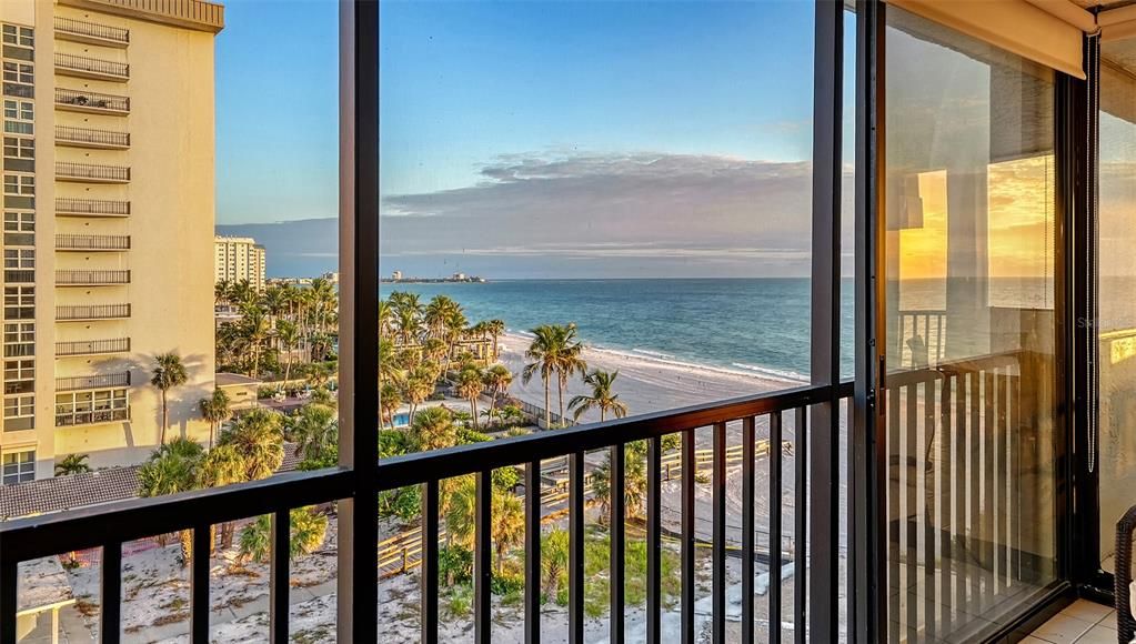 Active With Contract: $1,370,000 (2 beds, 2 baths, 1456 Square Feet)