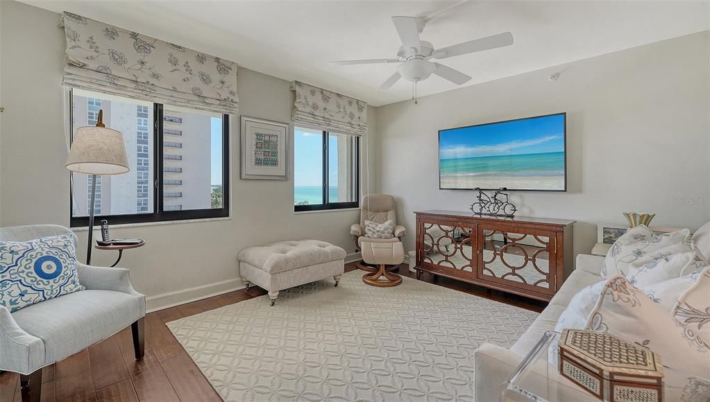 Active With Contract: $1,370,000 (2 beds, 2 baths, 1456 Square Feet)
