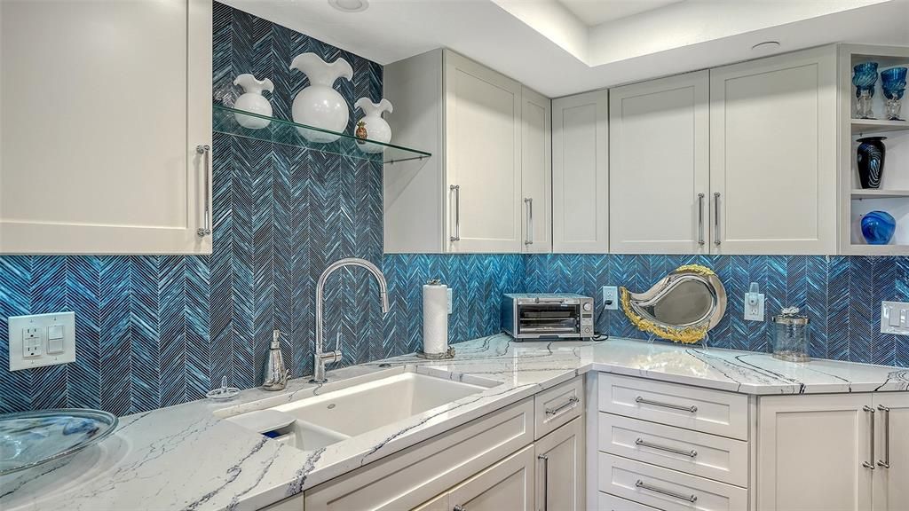 Active With Contract: $1,370,000 (2 beds, 2 baths, 1456 Square Feet)