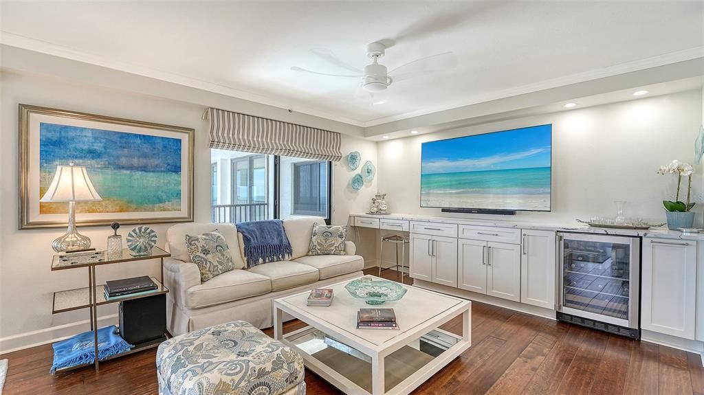 Active With Contract: $1,370,000 (2 beds, 2 baths, 1456 Square Feet)