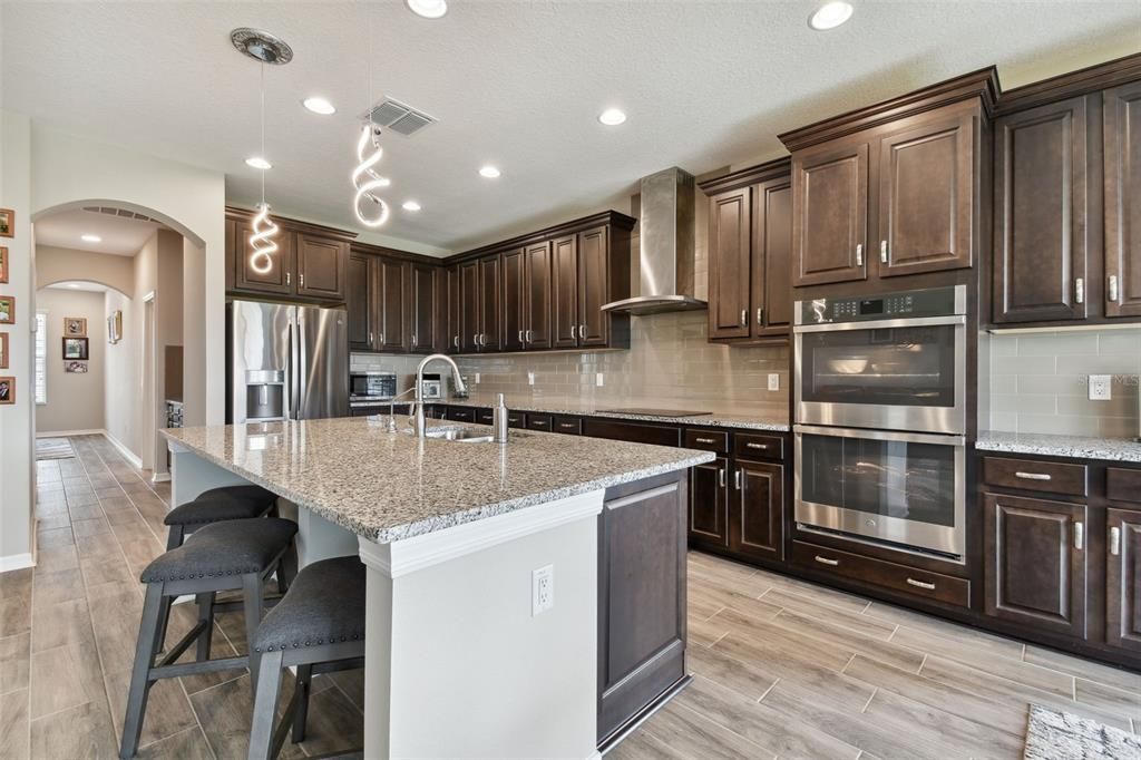 En Venta: $990,000 (7 camas, 5 baños, 5431 Pies cuadrados)