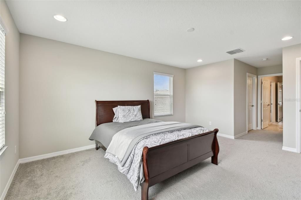 En Venta: $990,000 (7 camas, 5 baños, 5431 Pies cuadrados)