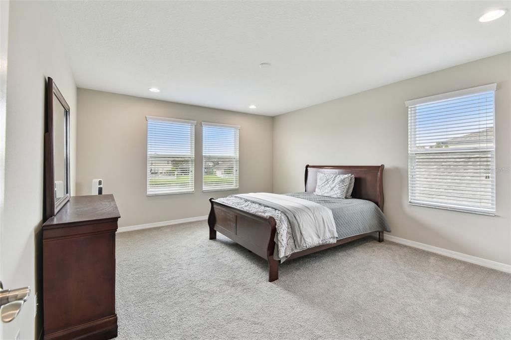 En Venta: $990,000 (7 camas, 5 baños, 5431 Pies cuadrados)