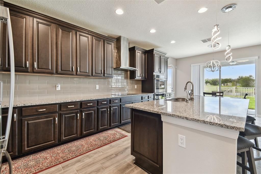 En Venta: $990,000 (7 camas, 5 baños, 5431 Pies cuadrados)