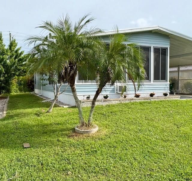 合同活跃: $189,000 (2 贝兹, 2 浴室, 972 平方英尺)