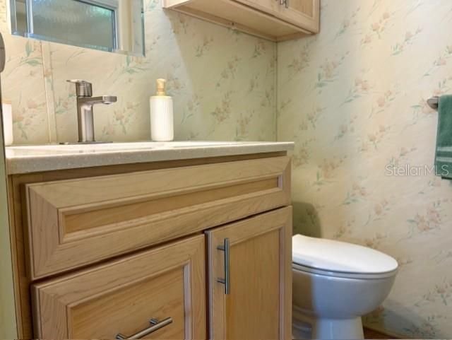 合同活跃: $189,000 (2 贝兹, 2 浴室, 972 平方英尺)