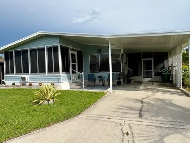 合同活跃: $189,000 (2 贝兹, 2 浴室, 972 平方英尺)