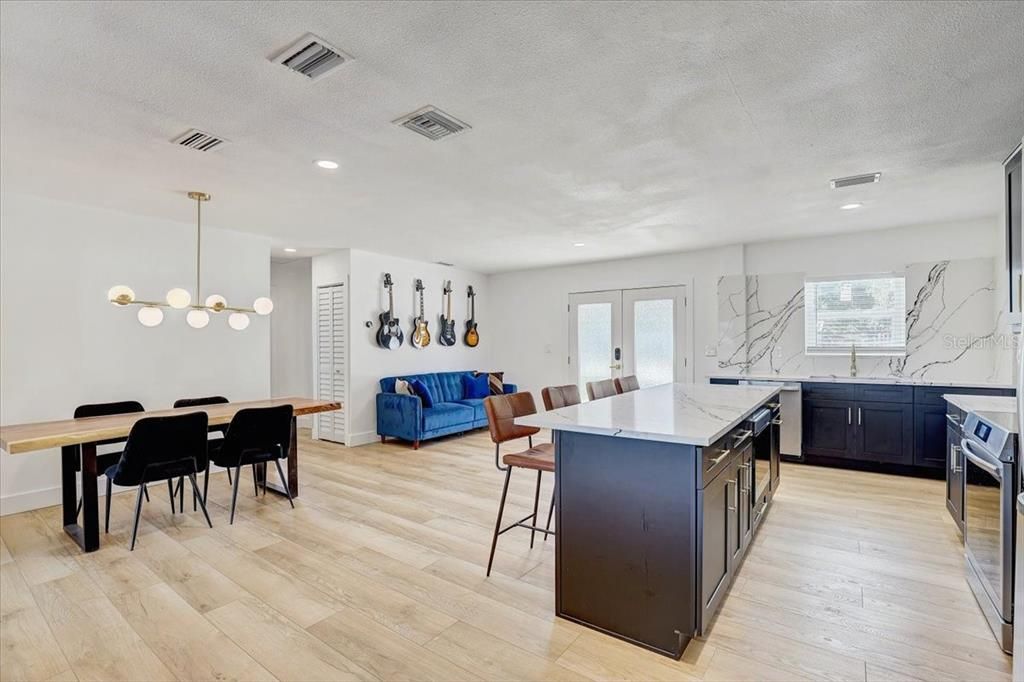 For Sale: $839,990 (3 beds, 2 baths, 1502 Square Feet)