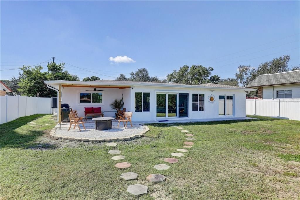 For Sale: $839,990 (3 beds, 2 baths, 1502 Square Feet)