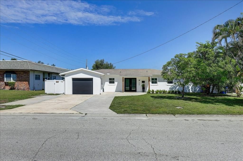 For Sale: $839,990 (3 beds, 2 baths, 1502 Square Feet)