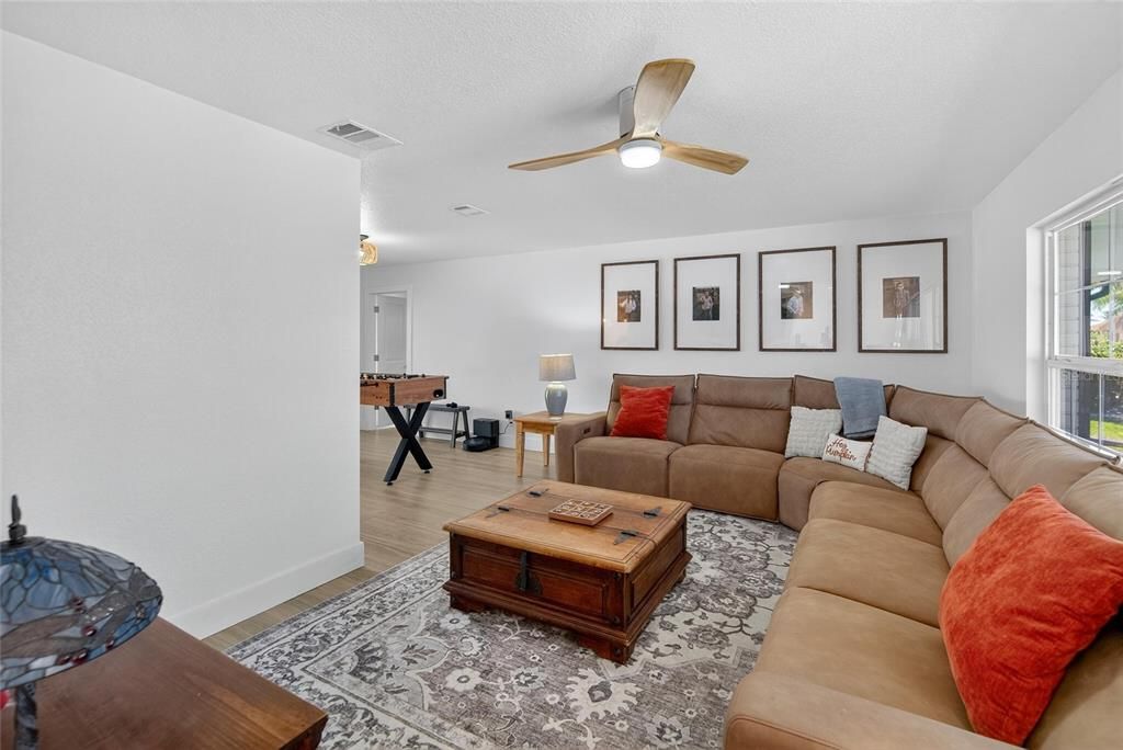 For Sale: $944,000 (4 beds, 2 baths, 1910 Square Feet)