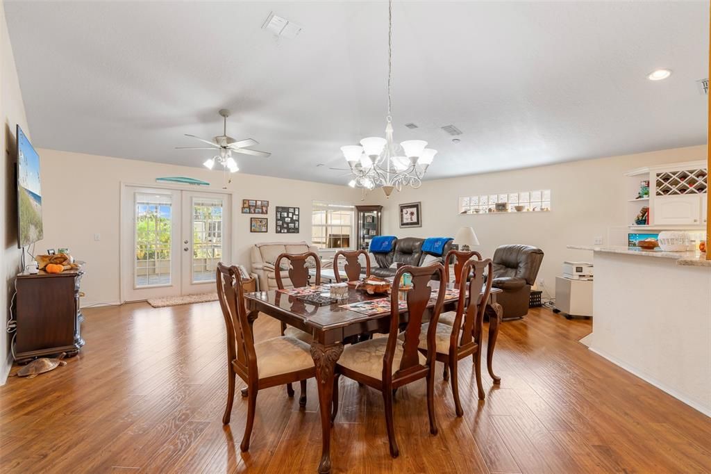 待售: $459,000 (3 贝兹, 2 浴室, 1621 平方英尺)