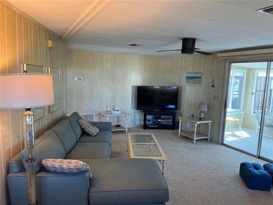 Activo con contrato: $168,000 (2 camas, 2 baños, 1176 Pies cuadrados)