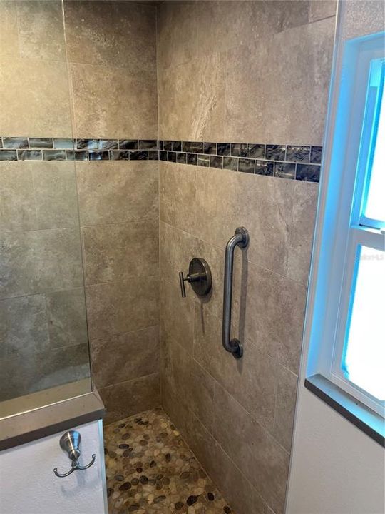 Activo con contrato: $168,000 (2 camas, 2 baños, 1176 Pies cuadrados)