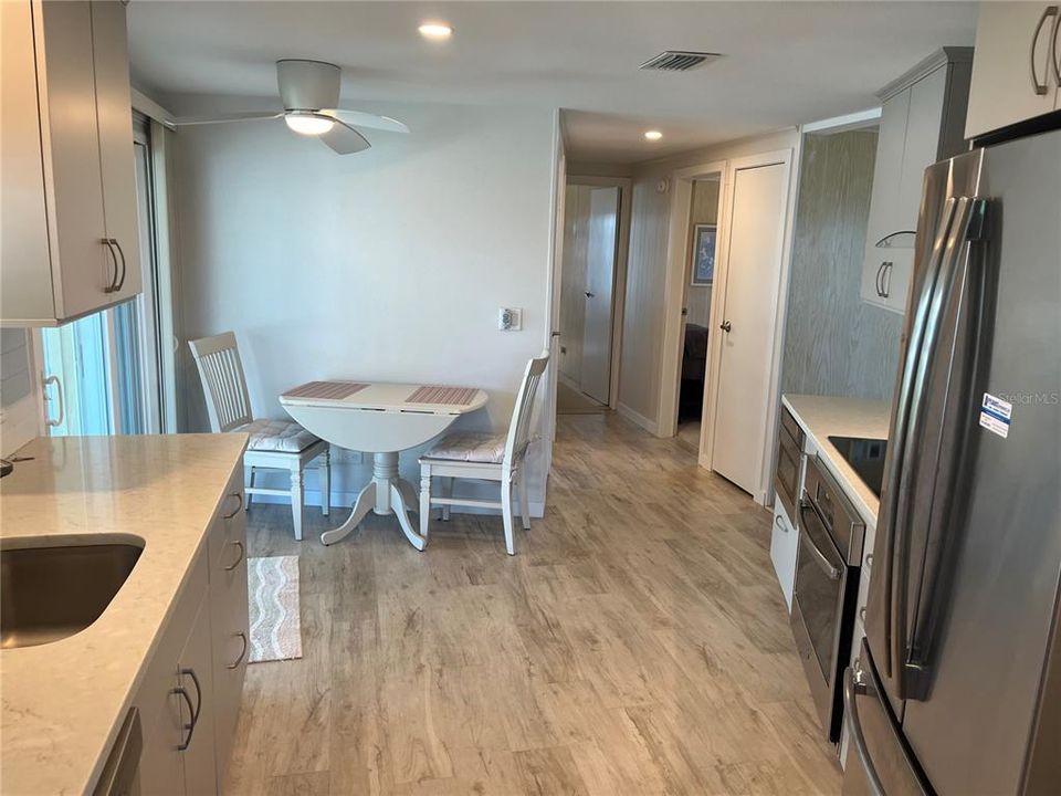 Activo con contrato: $168,000 (2 camas, 2 baños, 1176 Pies cuadrados)