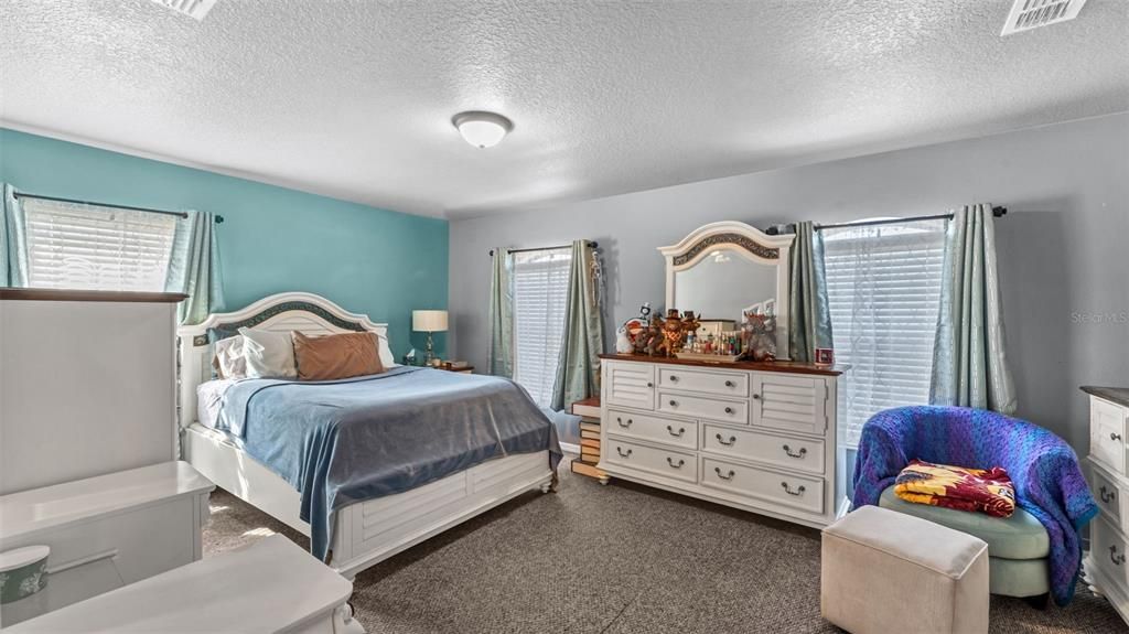 На продажу: $614,900 (5 спален, 3 ванн, 3076 Квадратных фут)