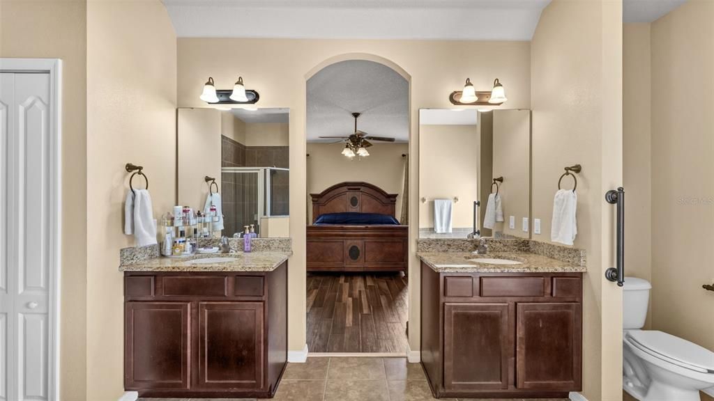 На продажу: $614,900 (5 спален, 3 ванн, 3076 Квадратных фут)