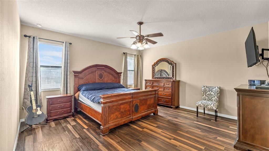 На продажу: $614,900 (5 спален, 3 ванн, 3076 Квадратных фут)