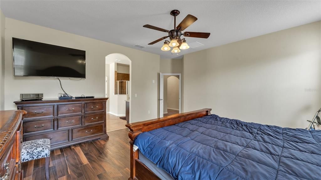 На продажу: $614,900 (5 спален, 3 ванн, 3076 Квадратных фут)