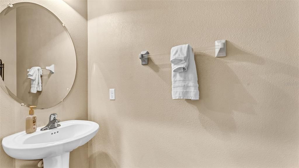 На продажу: $614,900 (5 спален, 3 ванн, 3076 Квадратных фут)