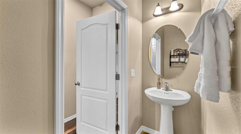 На продажу: $614,900 (5 спален, 3 ванн, 3076 Квадратных фут)