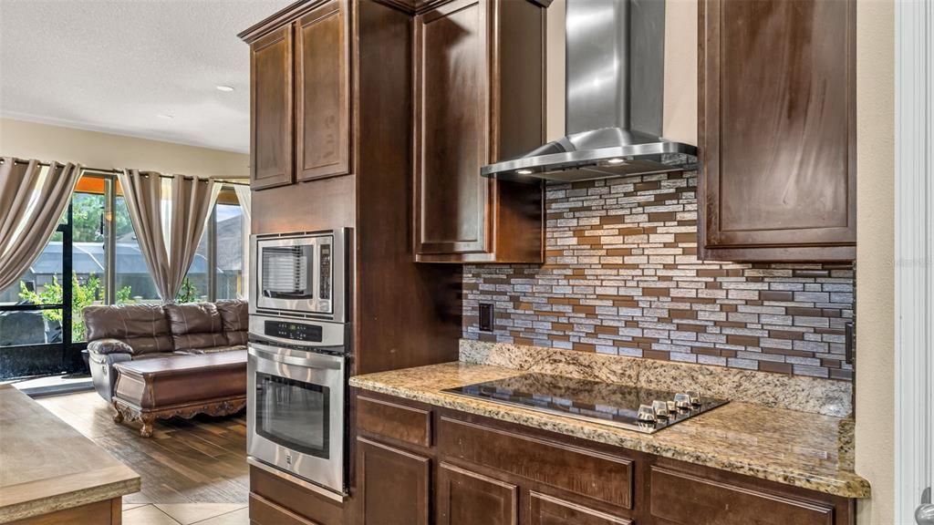 На продажу: $614,900 (5 спален, 3 ванн, 3076 Квадратных фут)