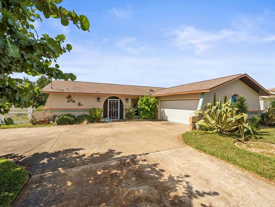 Activo con contrato: $260,000 (3 camas, 2 baños, 1640 Pies cuadrados)