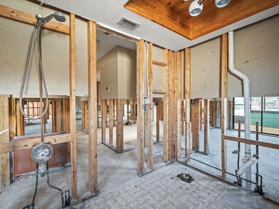 Activo con contrato: $260,000 (3 camas, 2 baños, 1640 Pies cuadrados)