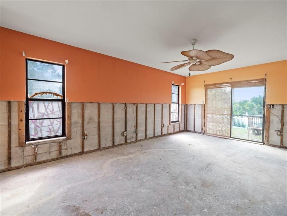 Activo con contrato: $260,000 (3 camas, 2 baños, 1640 Pies cuadrados)