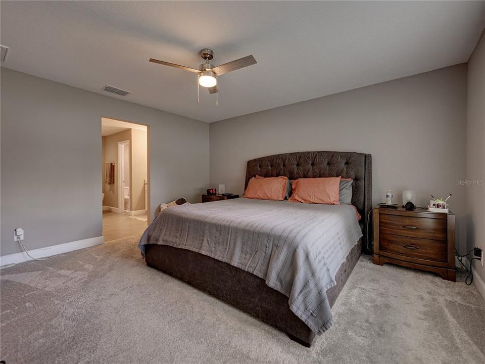 Active With Contract: $310,000 (3 beds, 2 baths, 1608 Square Feet)