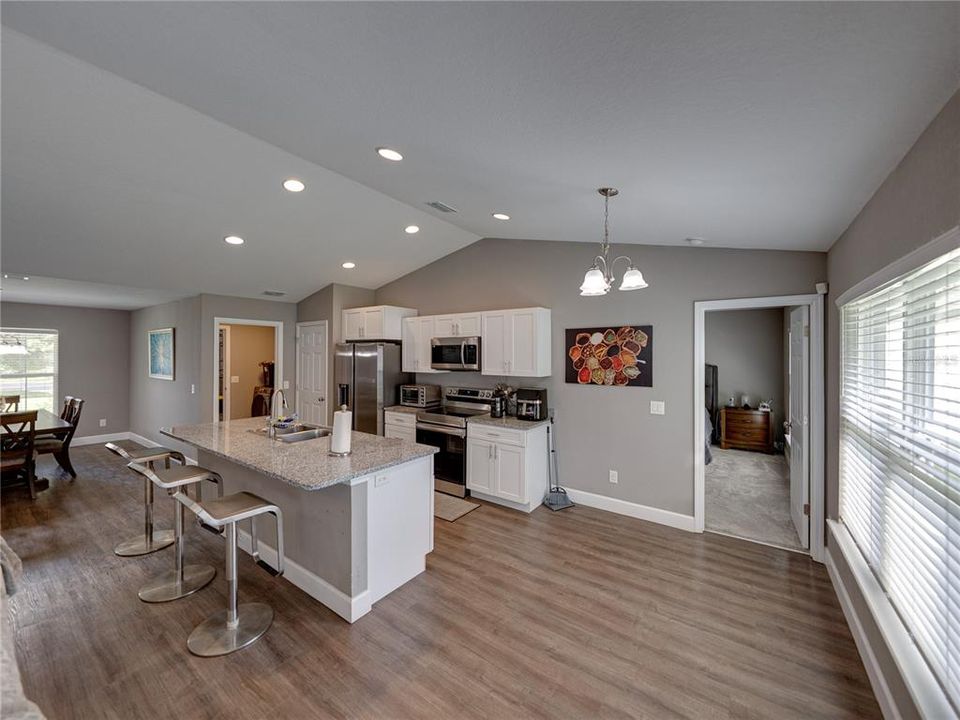 Active With Contract: $310,000 (3 beds, 2 baths, 1608 Square Feet)