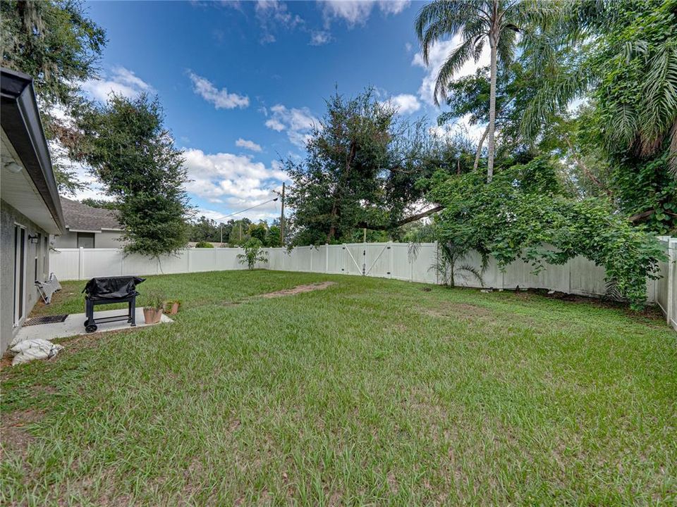 Active With Contract: $310,000 (3 beds, 2 baths, 1608 Square Feet)