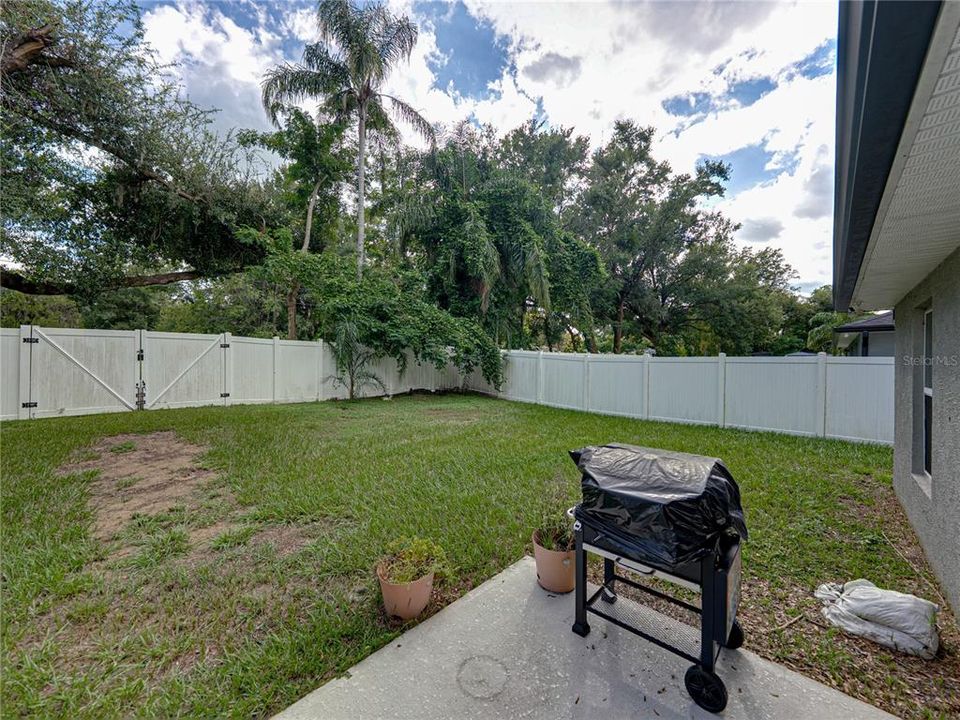 Active With Contract: $310,000 (3 beds, 2 baths, 1608 Square Feet)