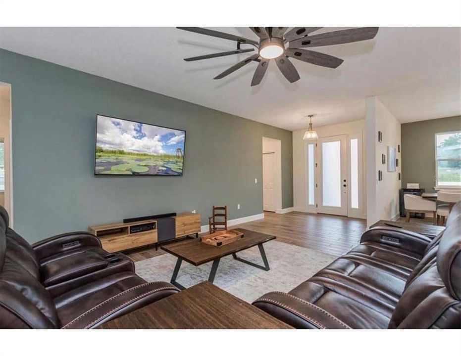 На продажу: $715,000 (5 спален, 4 ванн, 3097 Квадратных фут)