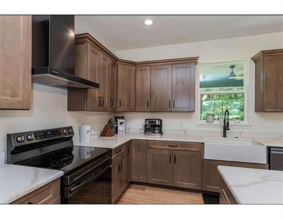 На продажу: $715,000 (5 спален, 4 ванн, 3097 Квадратных фут)