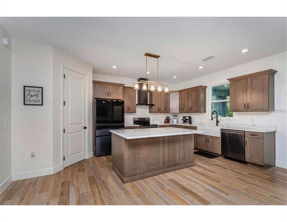 На продажу: $715,000 (5 спален, 4 ванн, 3097 Квадратных фут)