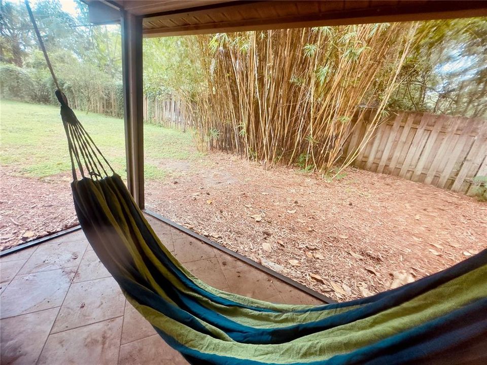 合同活跃: $365,000 (4 贝兹, 2 浴室, 2078 平方英尺)