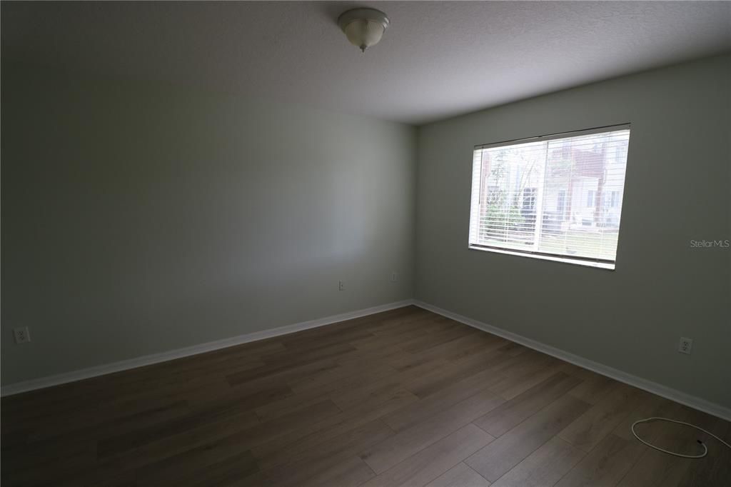 Active With Contract: $1,400 (2 beds, 2 baths, 1008 Square Feet)
