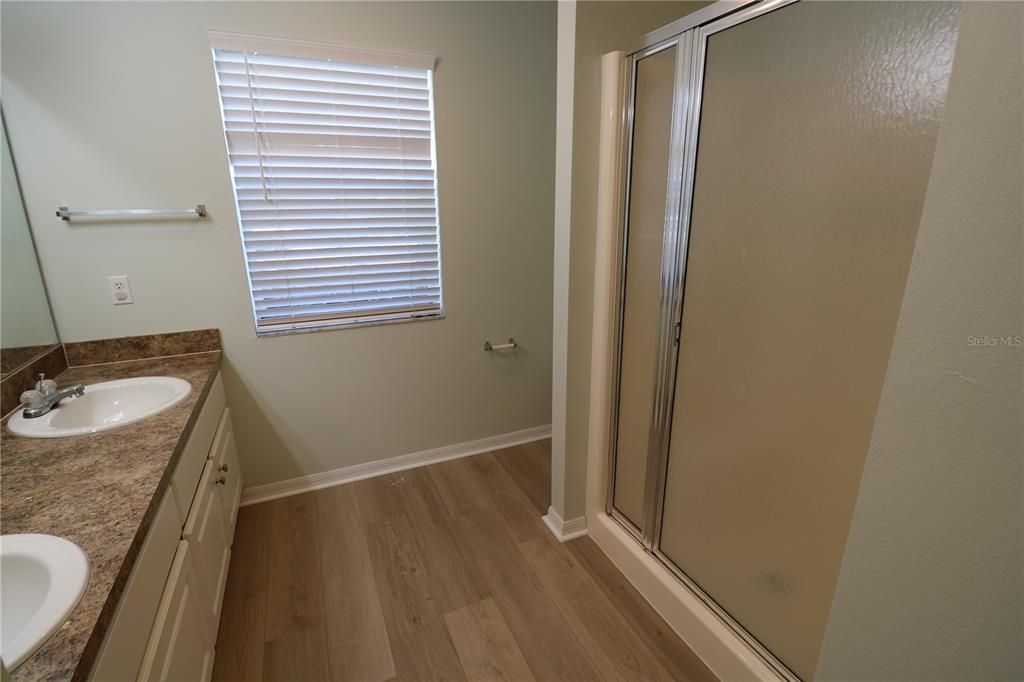 Active With Contract: $1,400 (2 beds, 2 baths, 1008 Square Feet)