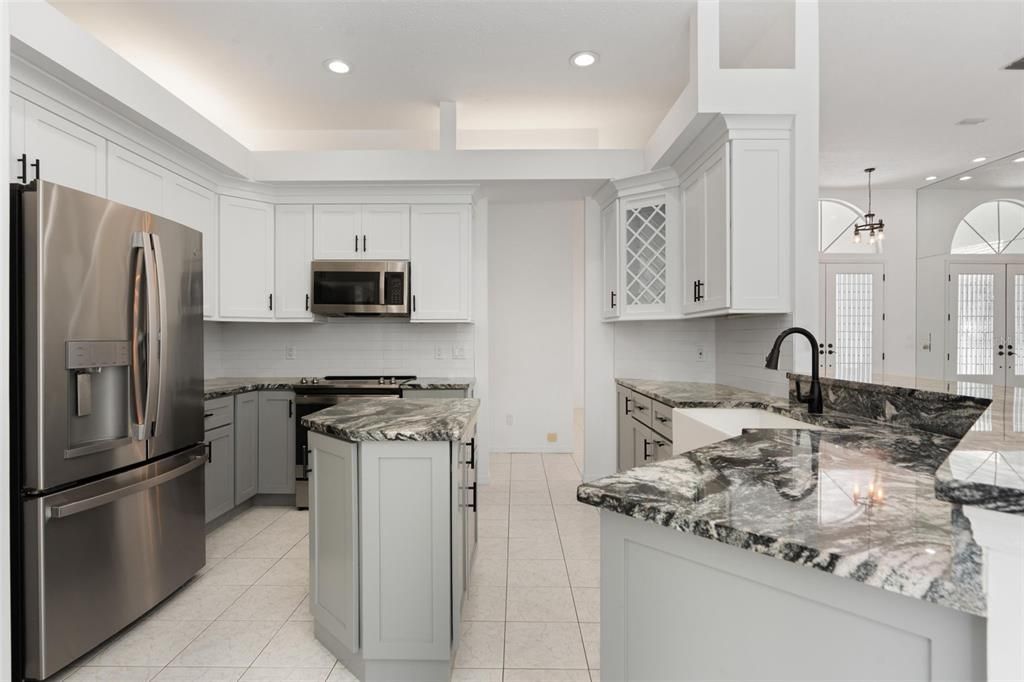 合同活跃: $834,900 (4 贝兹, 3 浴室, 2791 平方英尺)