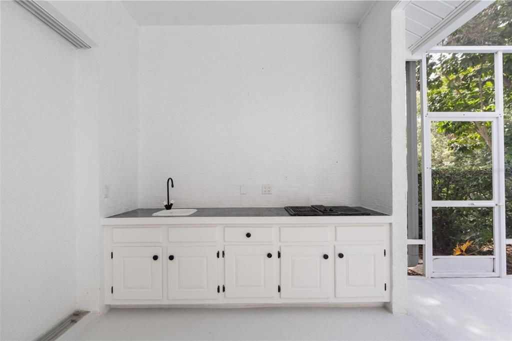 合同活跃: $834,900 (4 贝兹, 3 浴室, 2791 平方英尺)