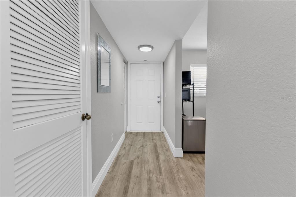 For Sale: $169,900 (2 beds, 2 baths, 1153 Square Feet)