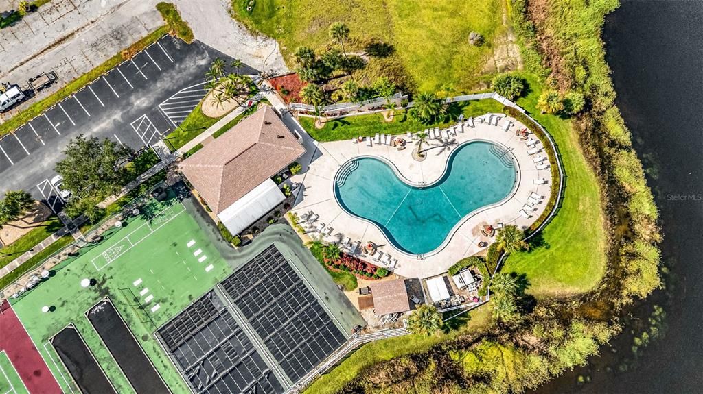 For Sale: $169,900 (2 beds, 2 baths, 1153 Square Feet)