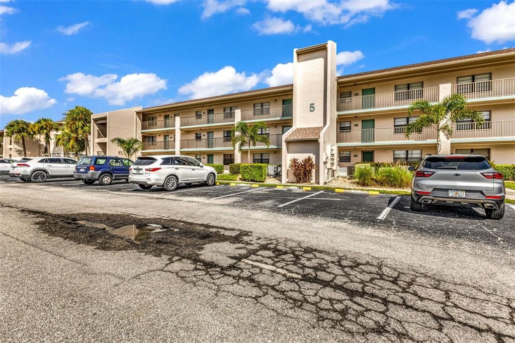 For Sale: $169,900 (2 beds, 2 baths, 1153 Square Feet)