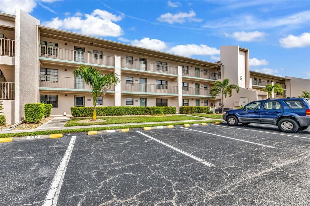 For Sale: $169,900 (2 beds, 2 baths, 1153 Square Feet)